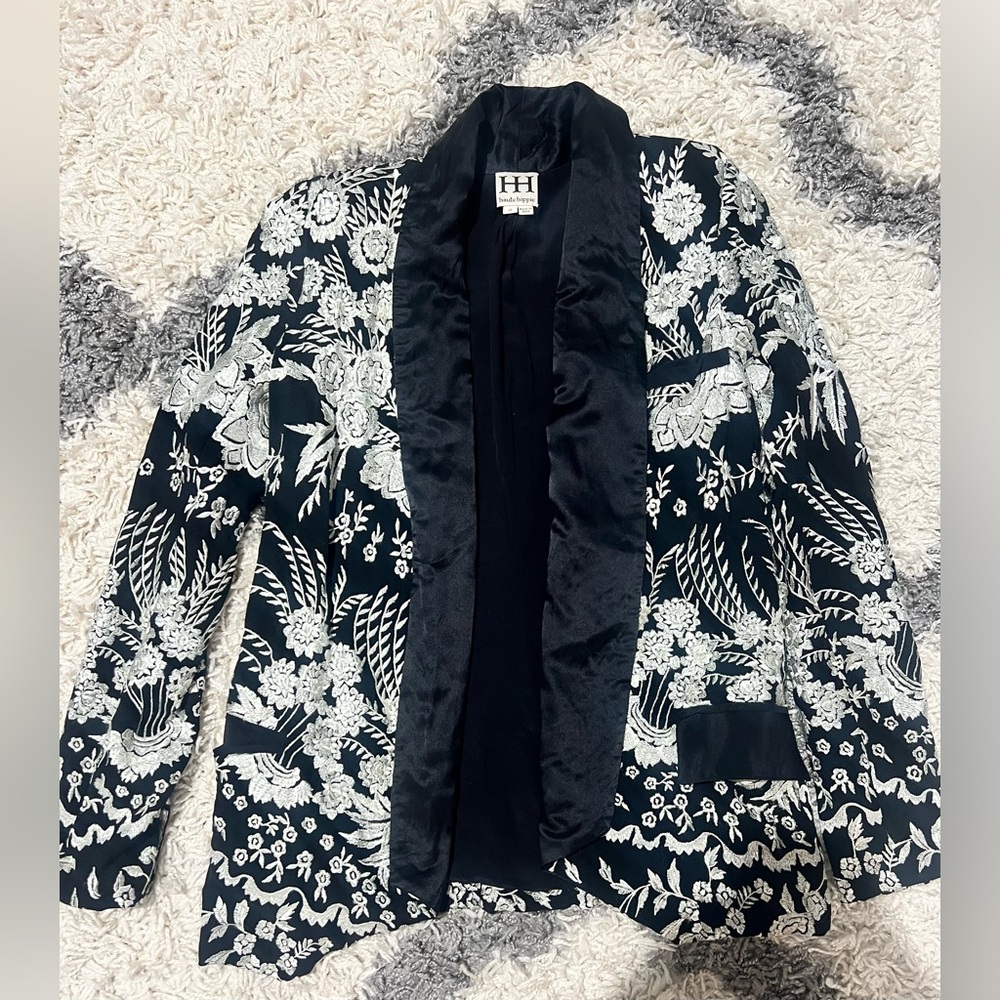 Haute Hippie 100% Silk Blazer – Black White with Embroidery Size 0